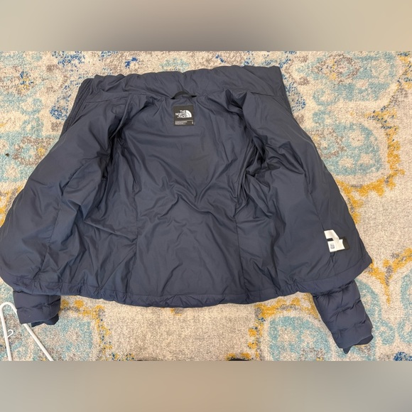 The North Face woman's Holladown Sustainable 550 Down Puffer NAVY SIZE LARGE. - Picture 6 of 10